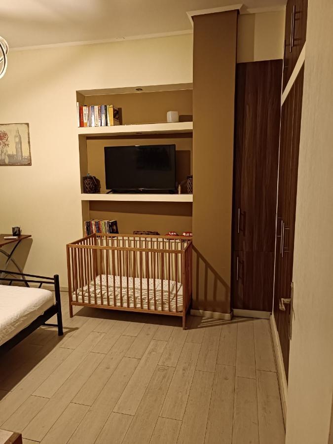 Home In The Heart Of City Атина Екстериор снимка